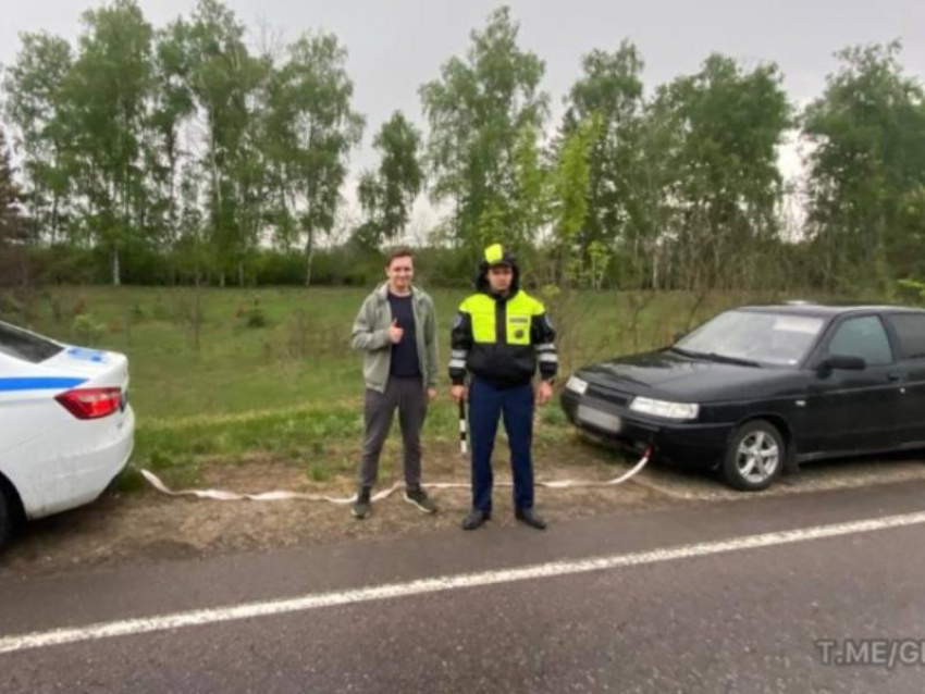 Полицейские помогли растерянному водителю в Воронежской области