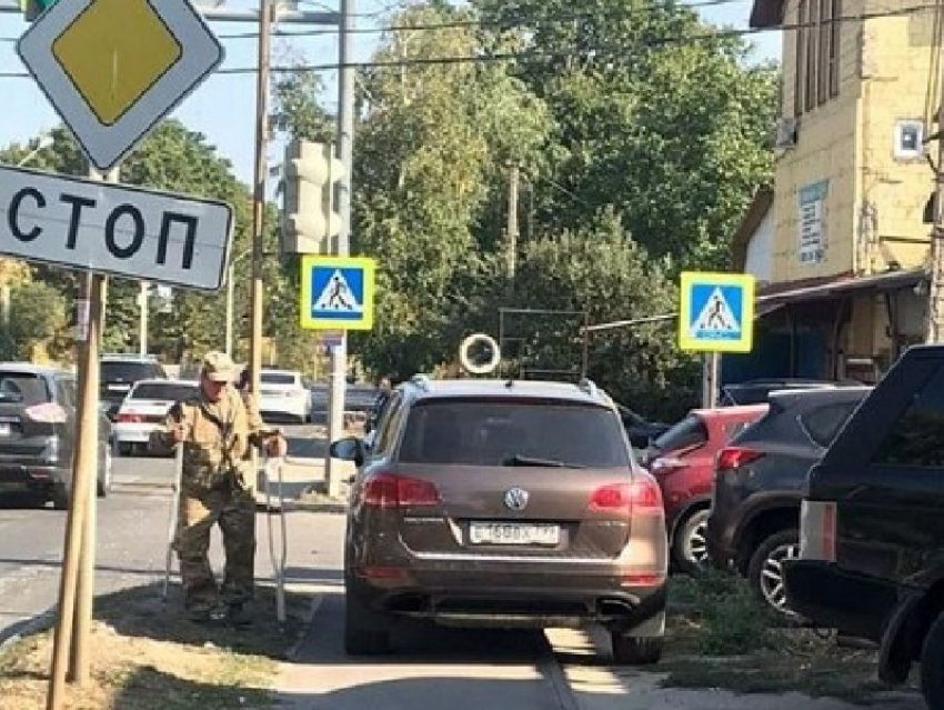 Горький пример циничной парковки наглядно продемонстрировали в Воронеже