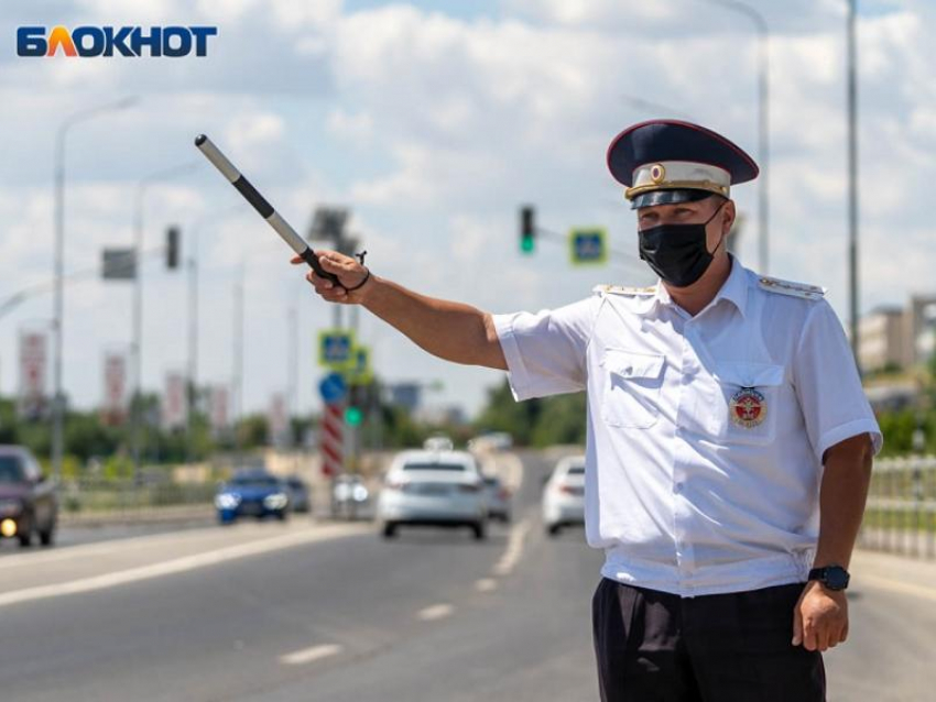 Автоинспекторы выехали ловить «тонированные» машины на улицы Воронежа