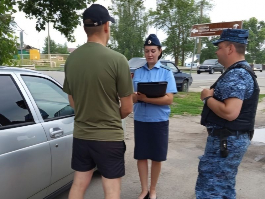 Арест счетов и автомобиля заставил воронежского фермера погасить долг в 700 тыс рублей