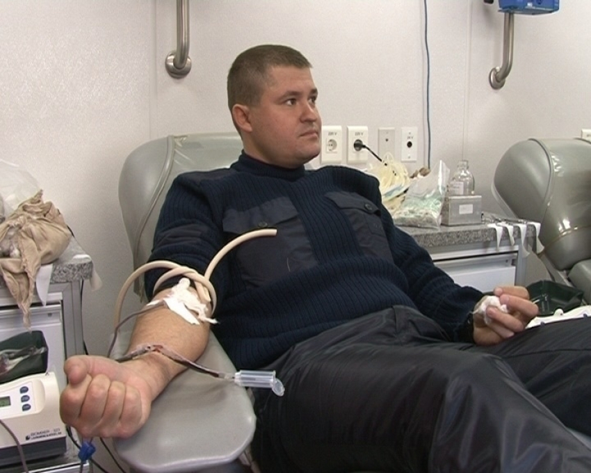 В Воронежской области стражи порядка сдали на нужды медицины 47 литров крови