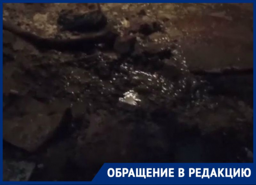 С подвалом, полным фекалий, воронежцы вынуждены встречать Рождество