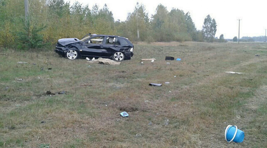 Водитель BMW X5 погиб после столкновения с дорожным знаком под Воронежем