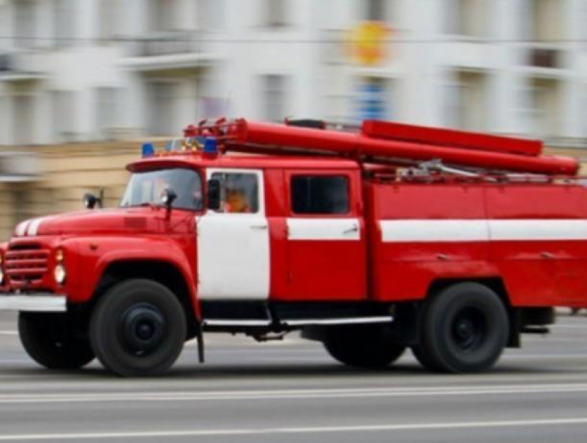 АГЗС в Воронеже едва не взорвалась из-за пожара