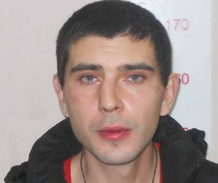 В Воронеже поймали серийного грабителя дамских сумок 