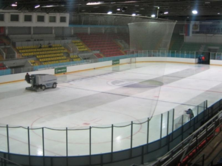 В Воронеже отменили хоккейный матч из-за подозрения на коронавирус