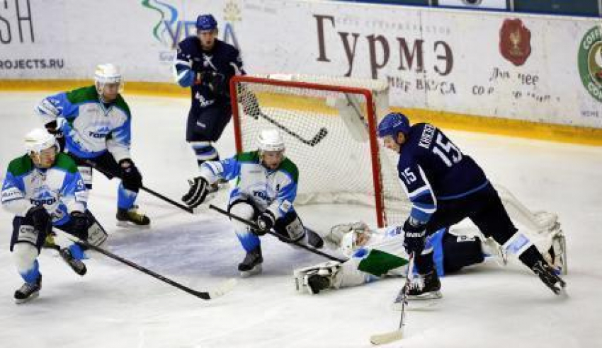 Воронежский «Буран» уступил нефтекамскому «Торосу» в упорной борьбе