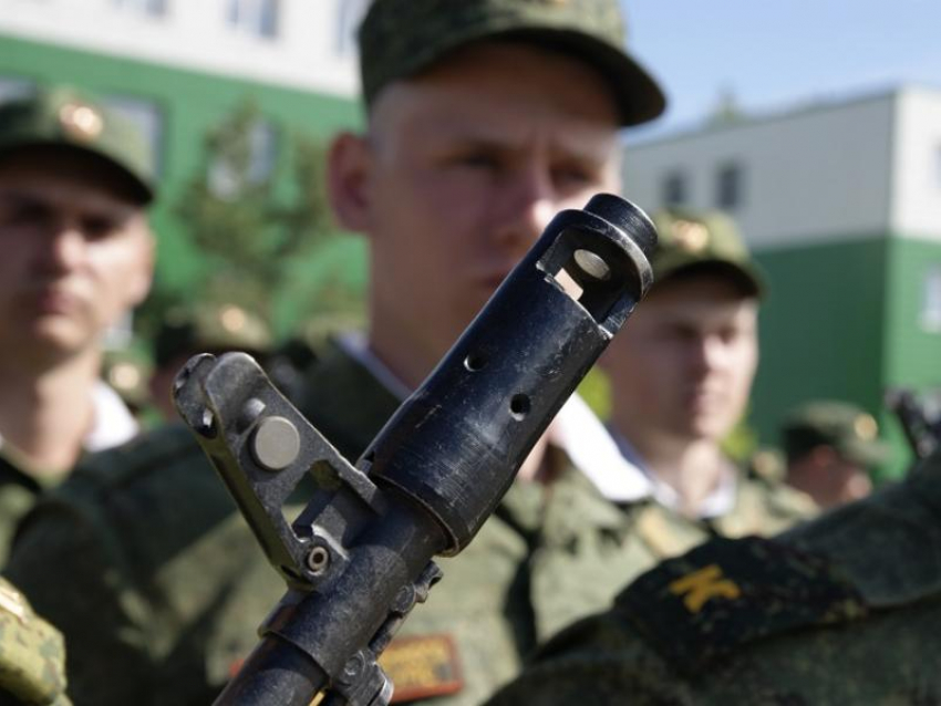 Ждёт ли воронежцев увеличение срока службы по призыву, рассказали в Госдуме