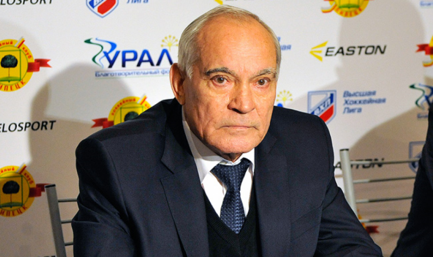 Тренер «Бурана» Виктор Семыкин станет спортивным директором команды