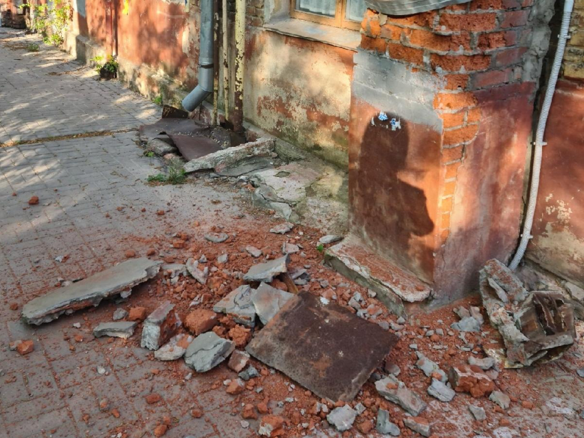 Жилые «руины» в центре города напомнили воронежцам об аварийках