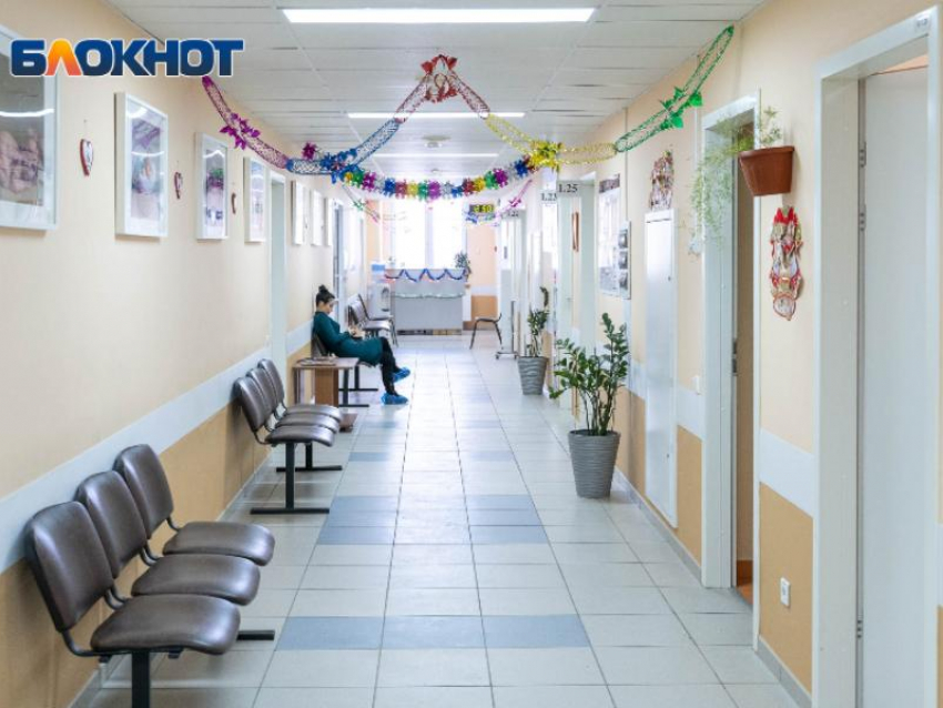 Опубликован новогодний график работы воронежских поликлиник 
