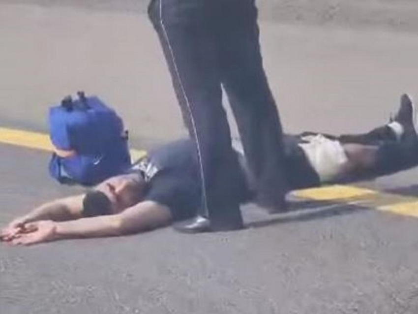 Появилось видео с места стрельбы по полицейским на воронежской трассе 