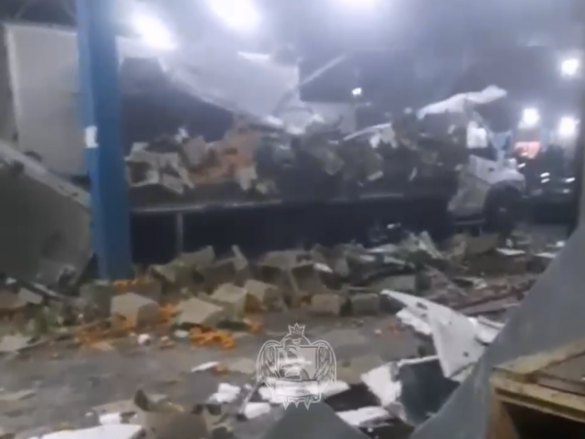 Не взрыв, а хлопок: в МЧС рассказали подробности ЧП с разорванным в клочья «Газоном» на воронежском рынке