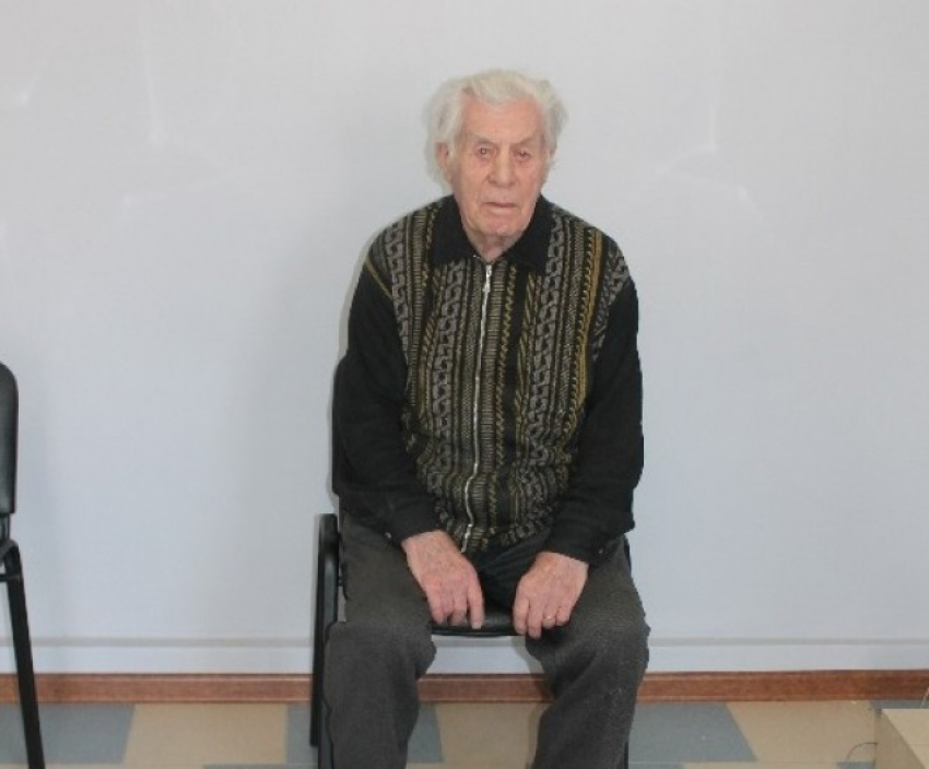Семилукского ветерана войны, возмущенного повышением квартплаты, чиновники загоняли по кругу