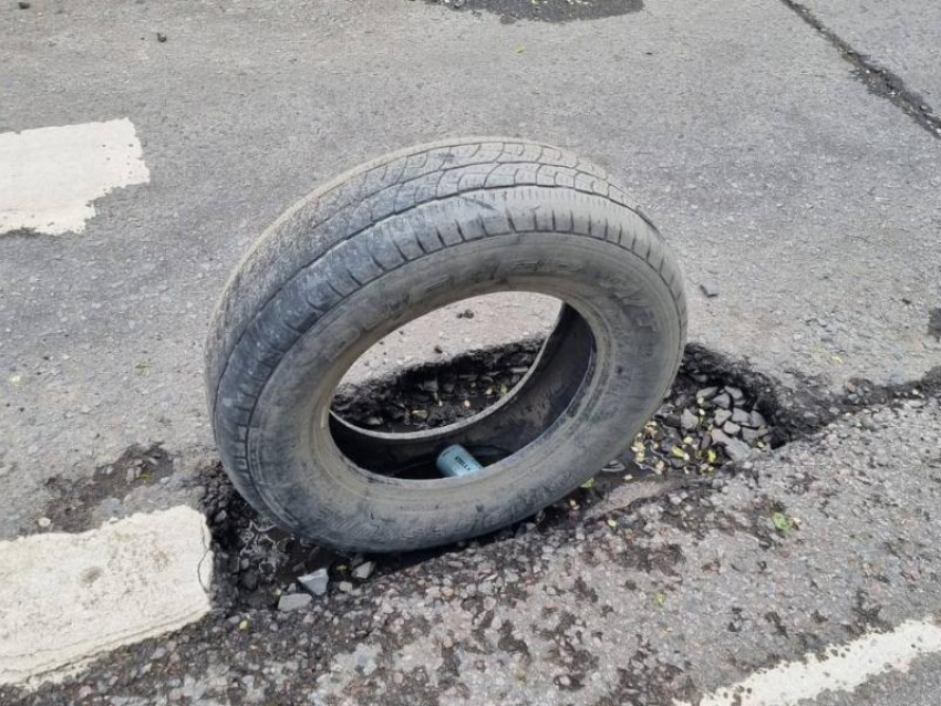 Странную альтернативу дорожному ремонту заметили в центре Воронежа