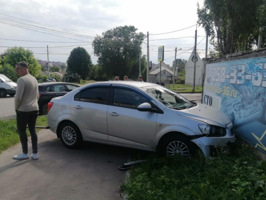 46-летняя автомобилистка насмерть задавила пенсионерку в Воронеже
