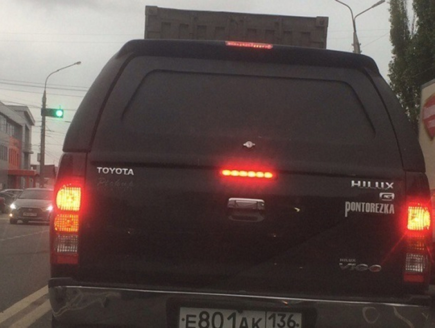 Toyota-понторезку сфотографировали на дороге в Воронеже