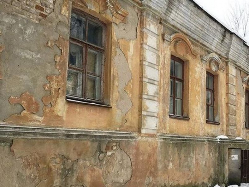 В Воронеже самый старый каменный дом продают за 1 рубль