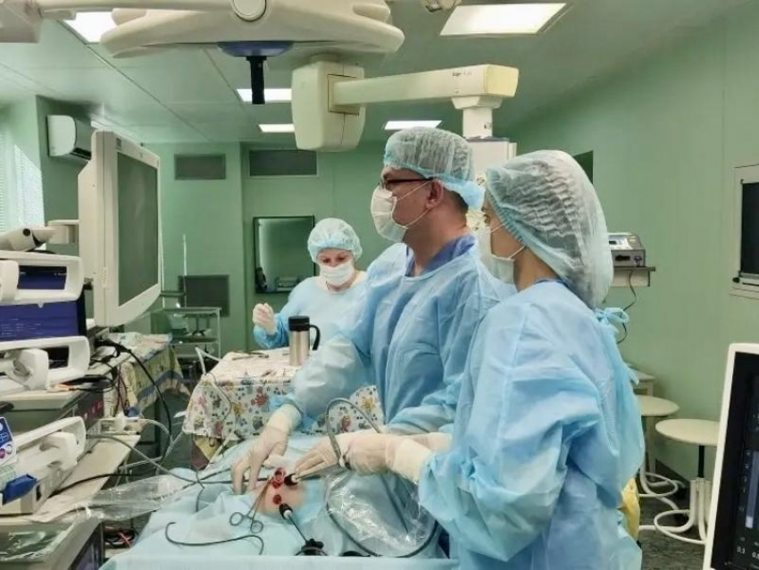 Воронежские хирурги спасли шестидневного младенца с редким пороком