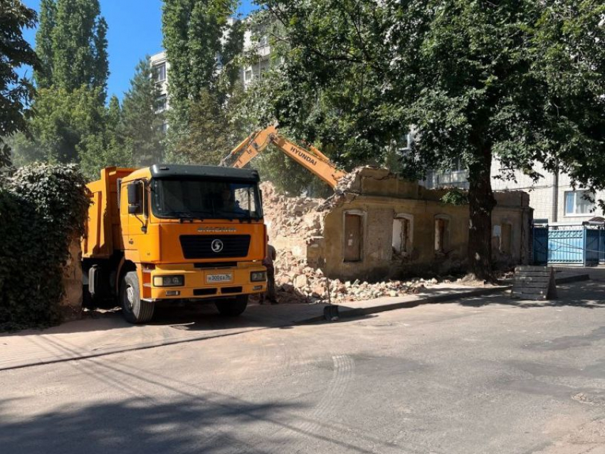 Исторический дом предместья Акатово варварски уничтожили в центре Воронежа