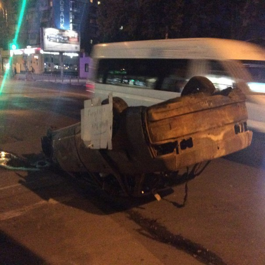 Воронежцы оставили властям необычное послание в виде сожженной машины 