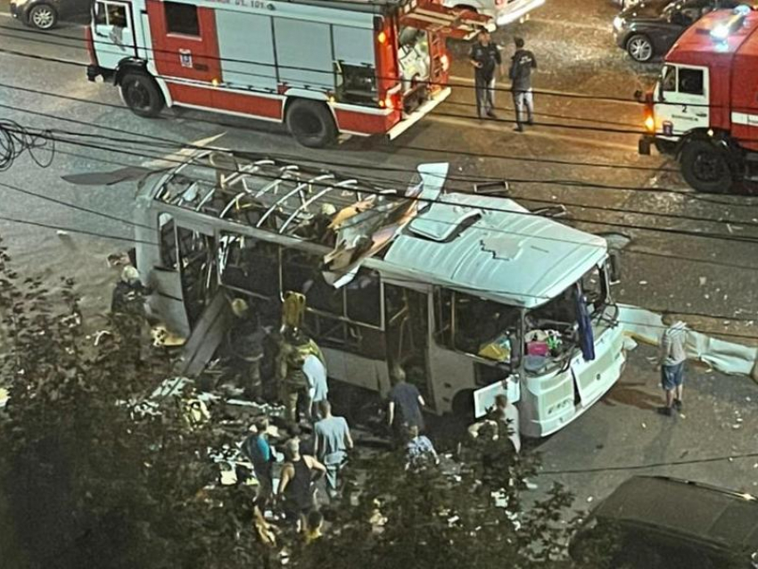 Первые минуты после. Взрыв автобуса в Волгограде. Взрыв автобуса в Воронеже 2021.