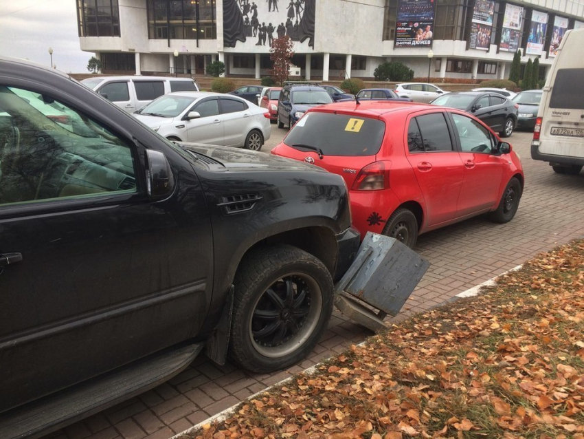 Бога парковки сфотографировали в центре Воронежа