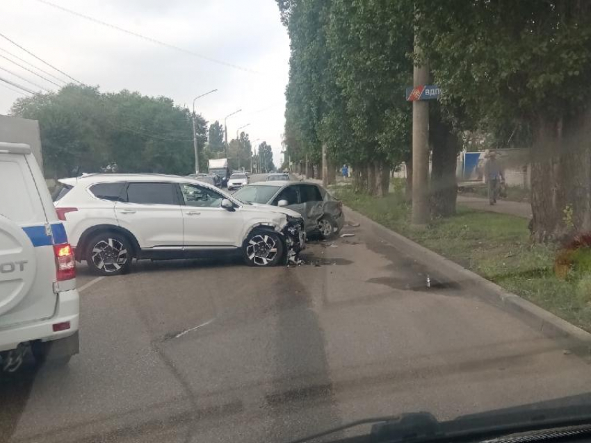 Первосентябрьская авария возмутила воронежских автомобилистов своими последствиями