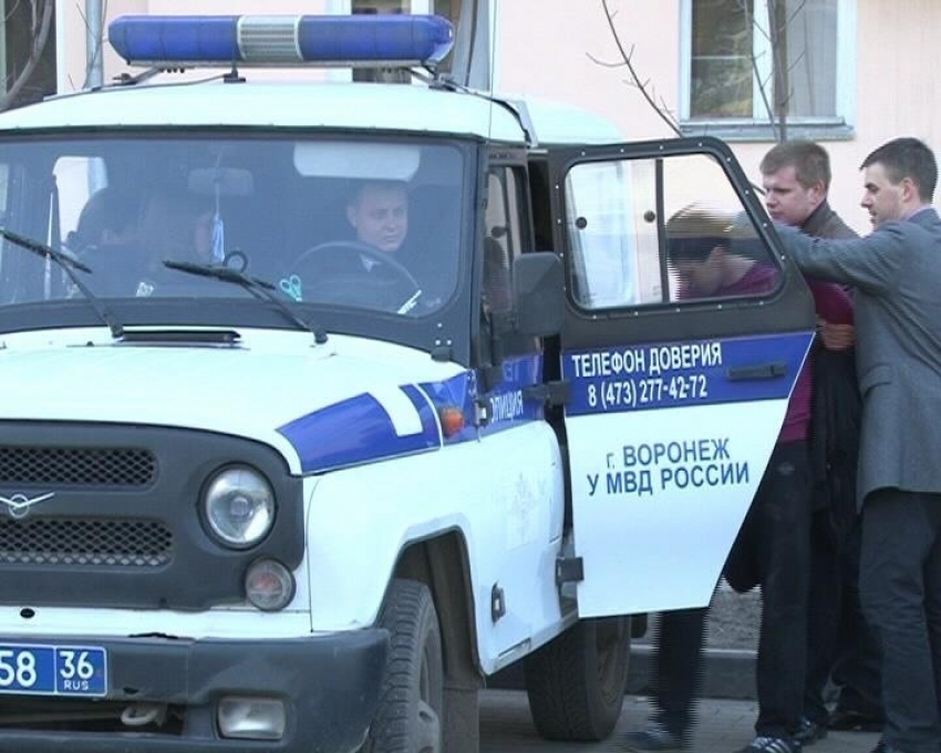 Безработный избил воронежца до полусмерти за часы и сумку