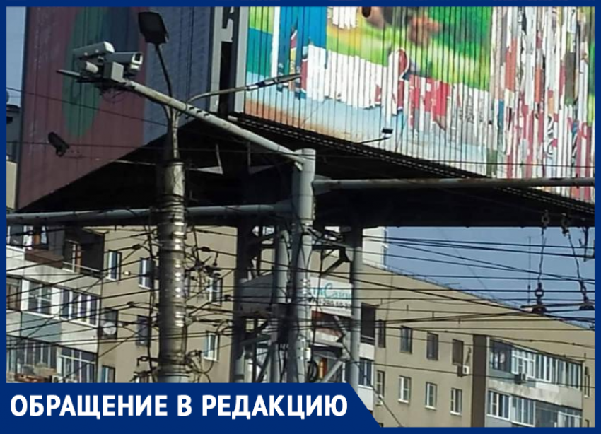 «Это вам не Таиланд»: эстетику проводов наглядно показали в Воронеже