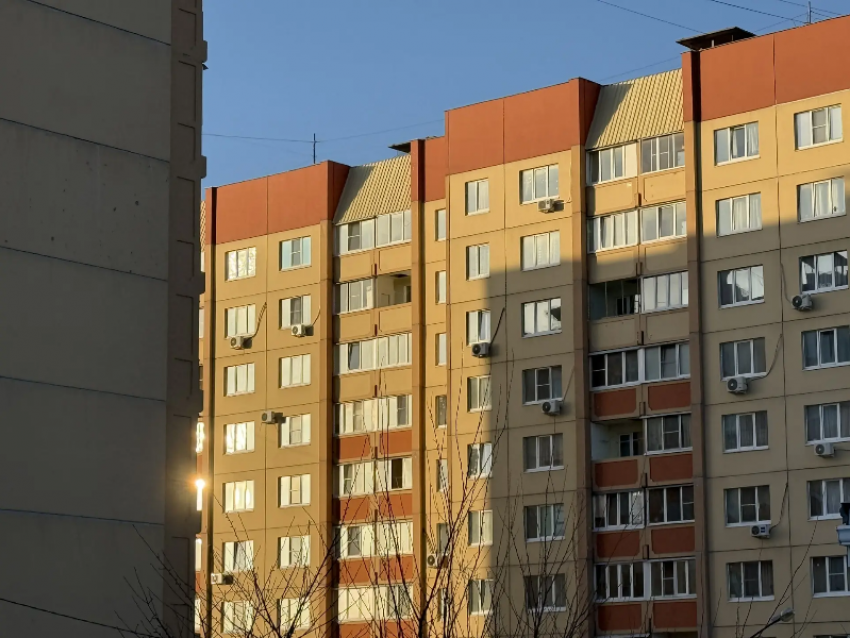 Поможет ли солнце «добить» коммунальщикам остатки снега в Воронеже