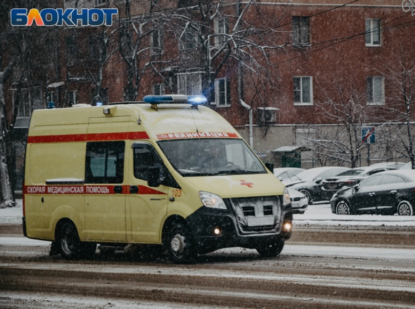 Изрезанная женщина чудом спаслась от сожителя в Воронежской области 