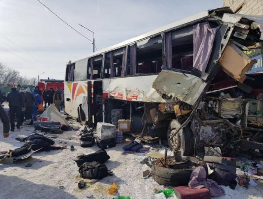 Два человека погибли в ужасном ДТП на воронежской трассе