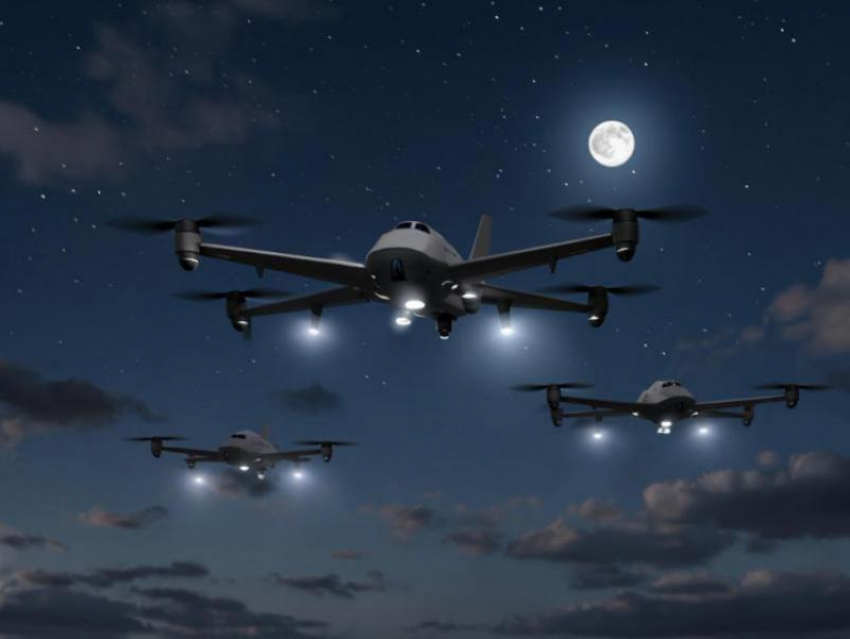 Мужчина с ожогами и попадание по предприятию: как прошла ночь борьбы с беспилотниками в Воронежской области 