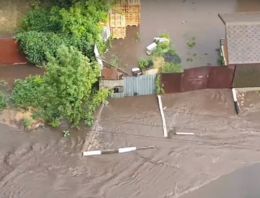 Опубликовано видео эпичного потопа в Воронеже