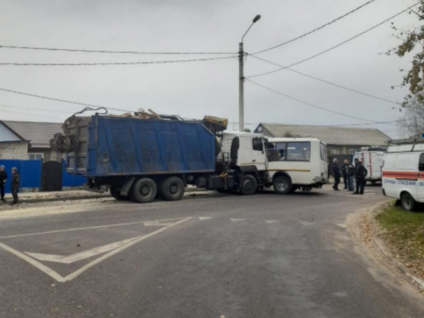 Воронежские следователи начали проверять перевозчика после аварии с грузовиком и ПАЗом