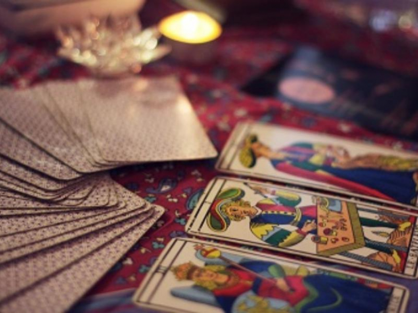 Ой-ля-ля: воронежцам предлагают погадать хоть на короля, хоть на здоровье