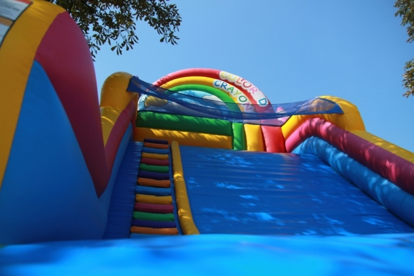 Воронежского предпринимателя оштрафовали на 100 тысяч рублей за батуты