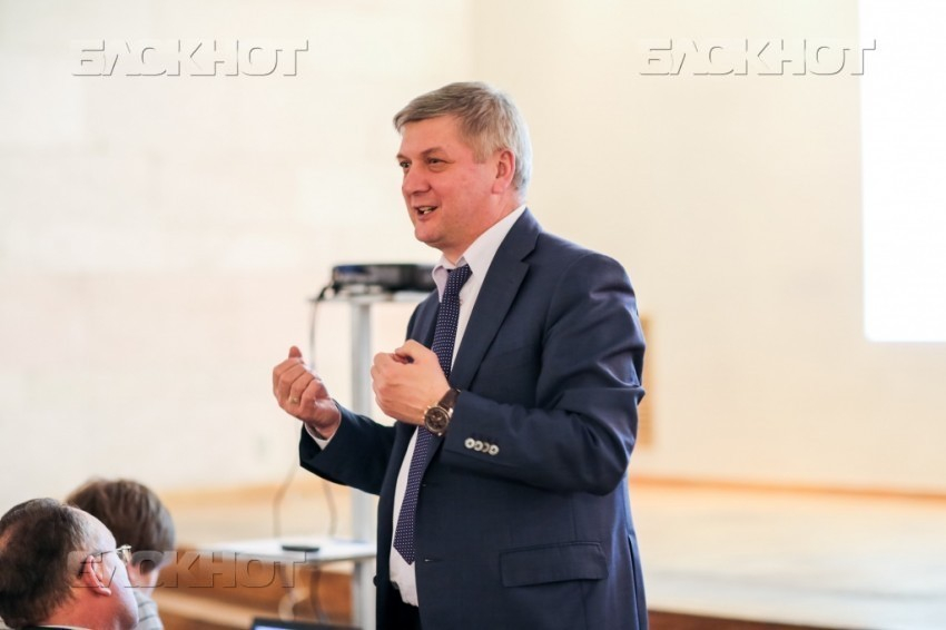 Губернатора Гусева обвинили в антиконституционном вмешательстве в выборы мэра Воронежа 