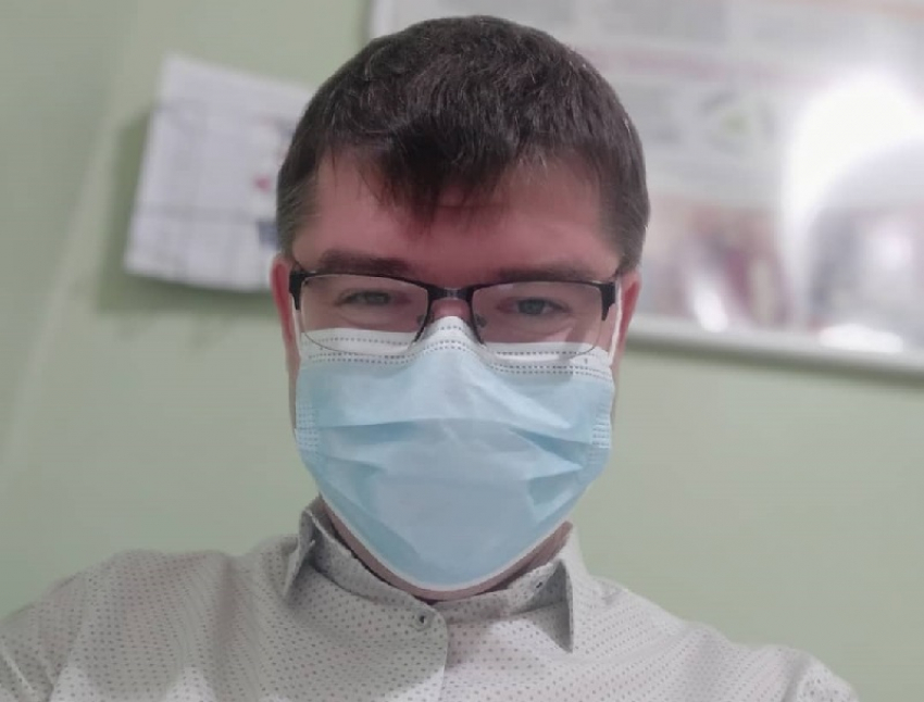 Пресс-секретарь мэра Кстенина рассказал, как сделал прививку против COVID-19 в Воронеже