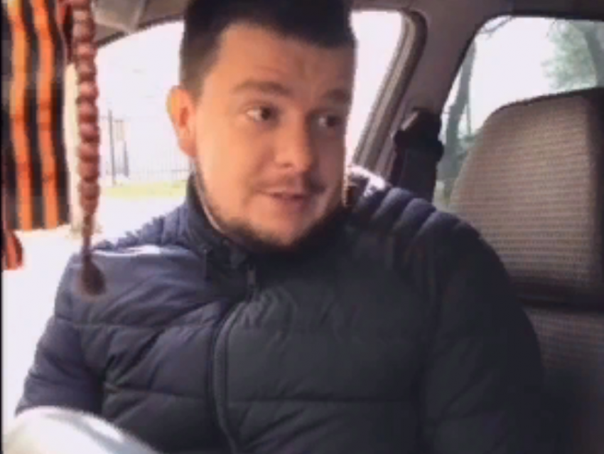 Уморительную поездку в такси показали в забавном ролике в Воронеже