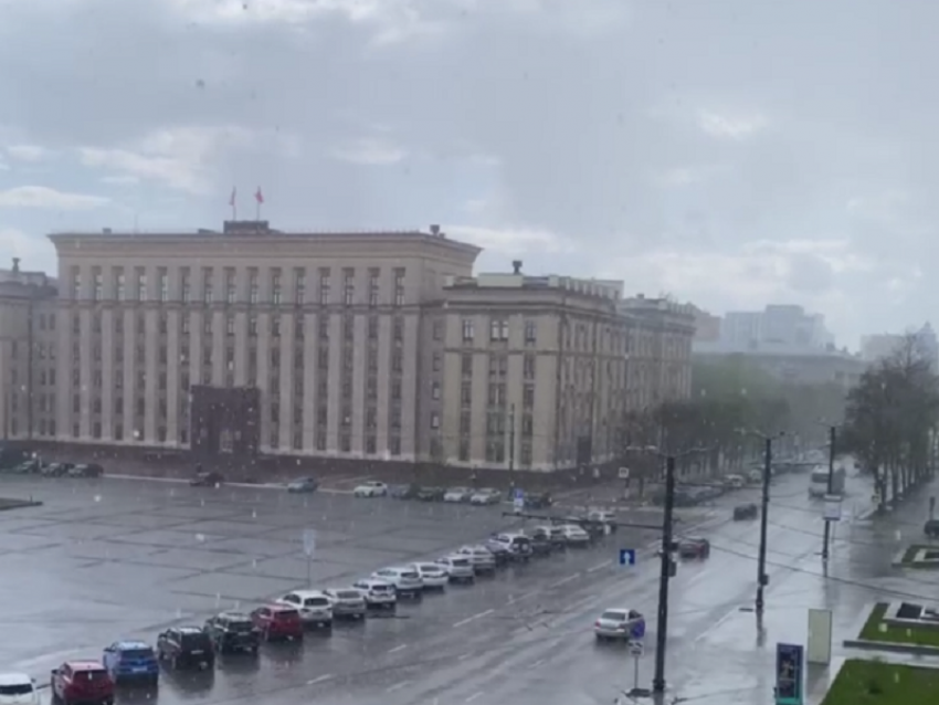 Стремительный град обрушился на Воронеж под конец апреля 