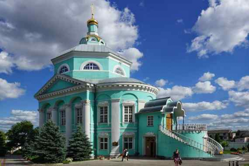 В Воронеже женщина пообещала взорвать старинный Алексеево-Акатов монастырь