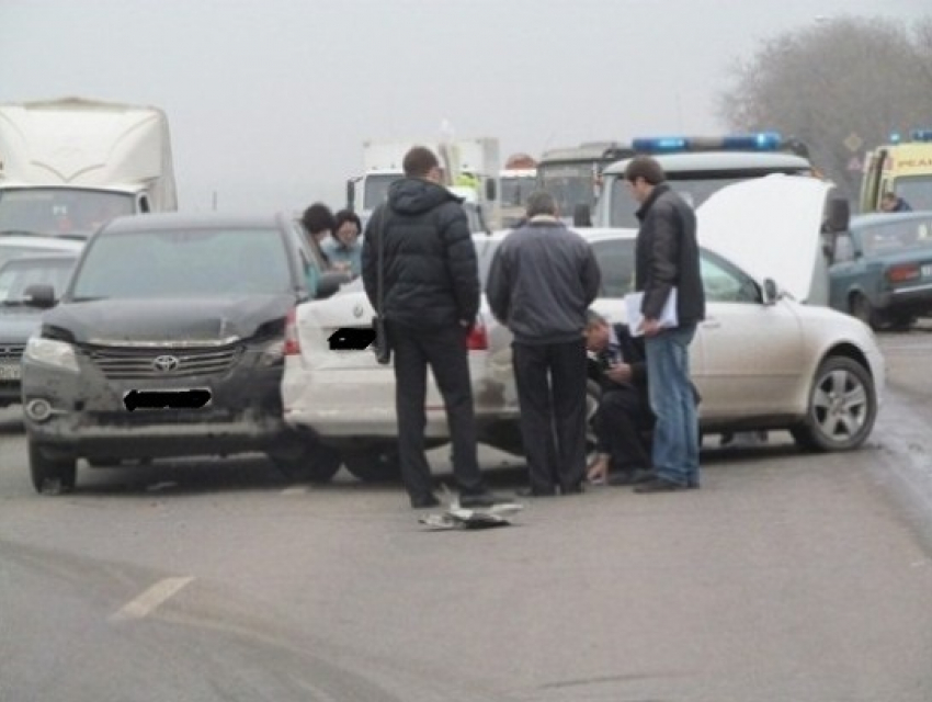 На трассе «Воронеж – Новоронеж» произошло ДТП: столкнулись 4 автомобиля