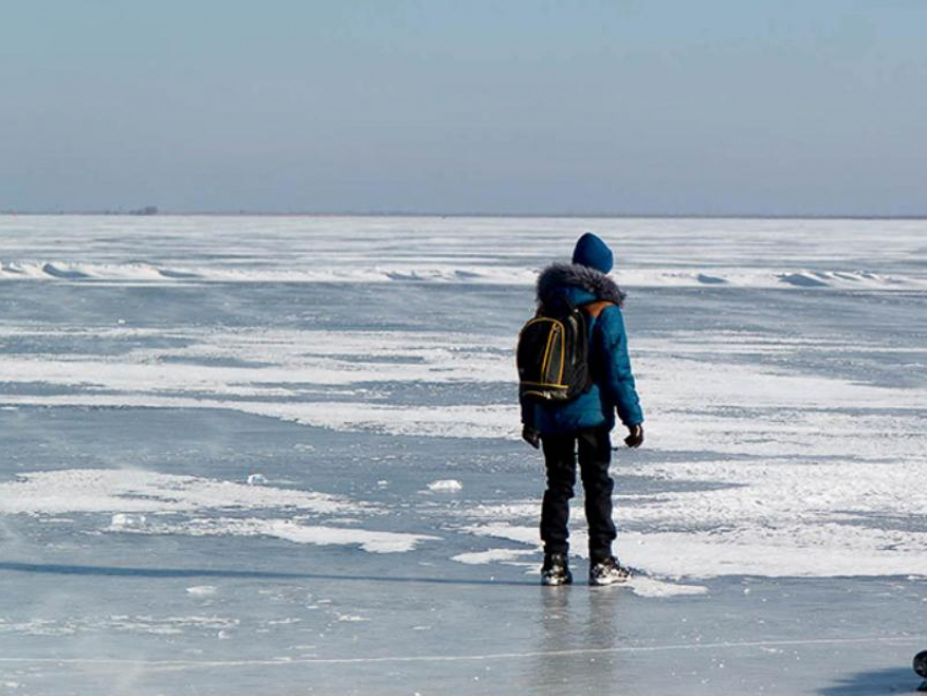 Провалившегося под лед школьника до сих пор не нашли в Воронежской области 
