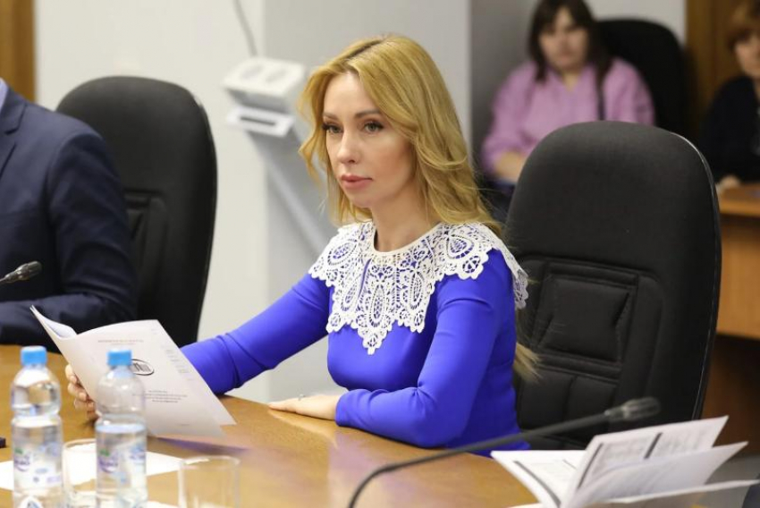 Бывшая главная красотка воронежской облдумы пошла продавать БАДы после провала на выборах 