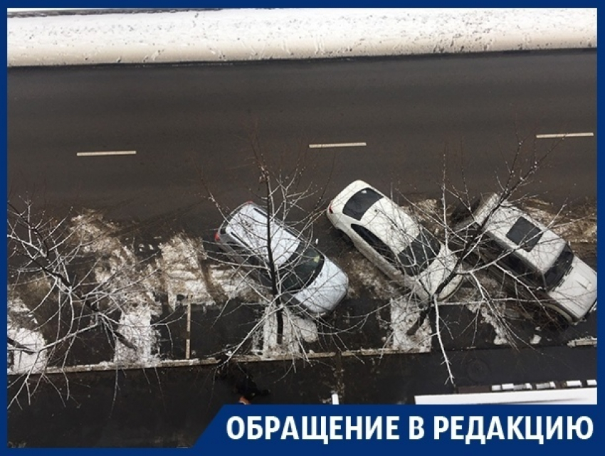 Лень концессионера платных парковок запутала водителей в Воронеже 