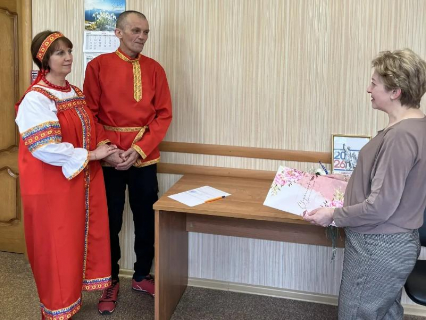 Свадьбу в русском народном стиле сыграли в Воронежской области