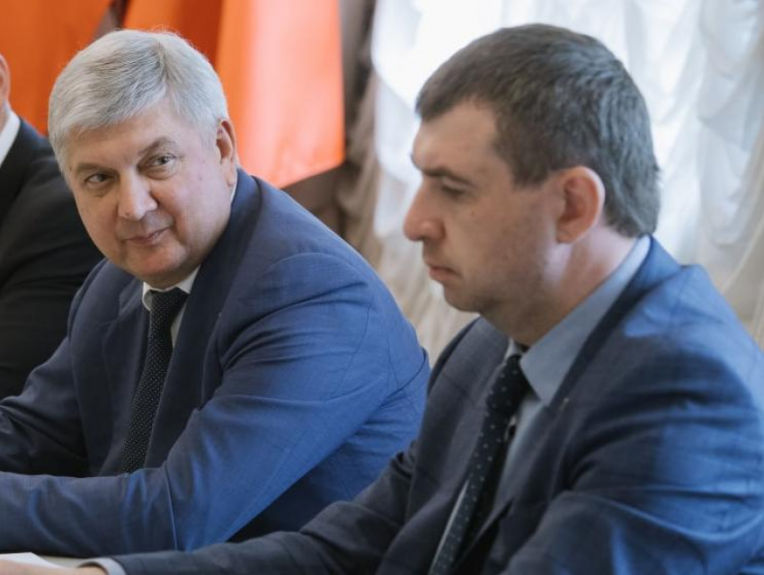 Воронежское правительство и Кустов не могут выполнить задачу губернатора