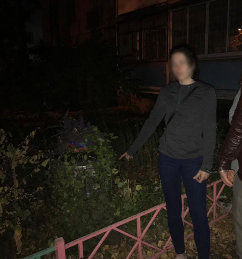 Снимок 19-летней закладчицы опубликовали воронежские полицейские